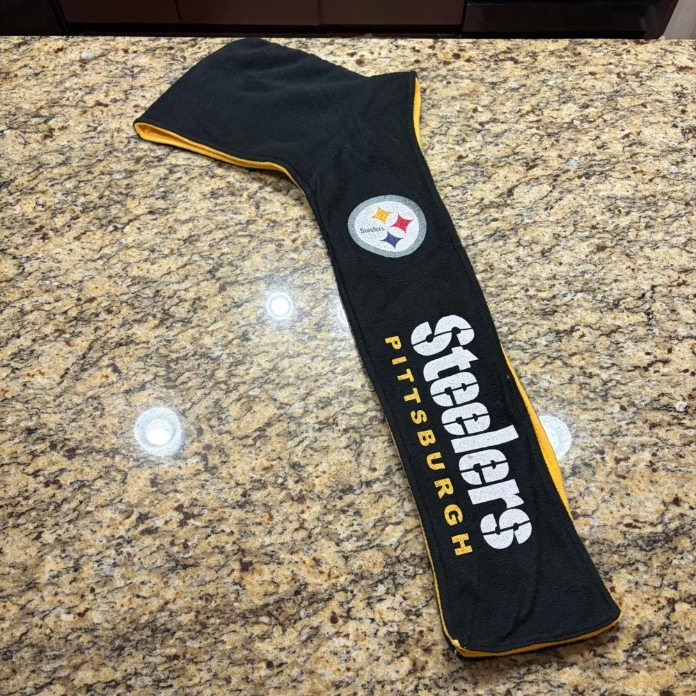 Pittsburgh Steelers Hooded Scarf Pro-FAN-ity Little Earth Black Gold Fleece NFL